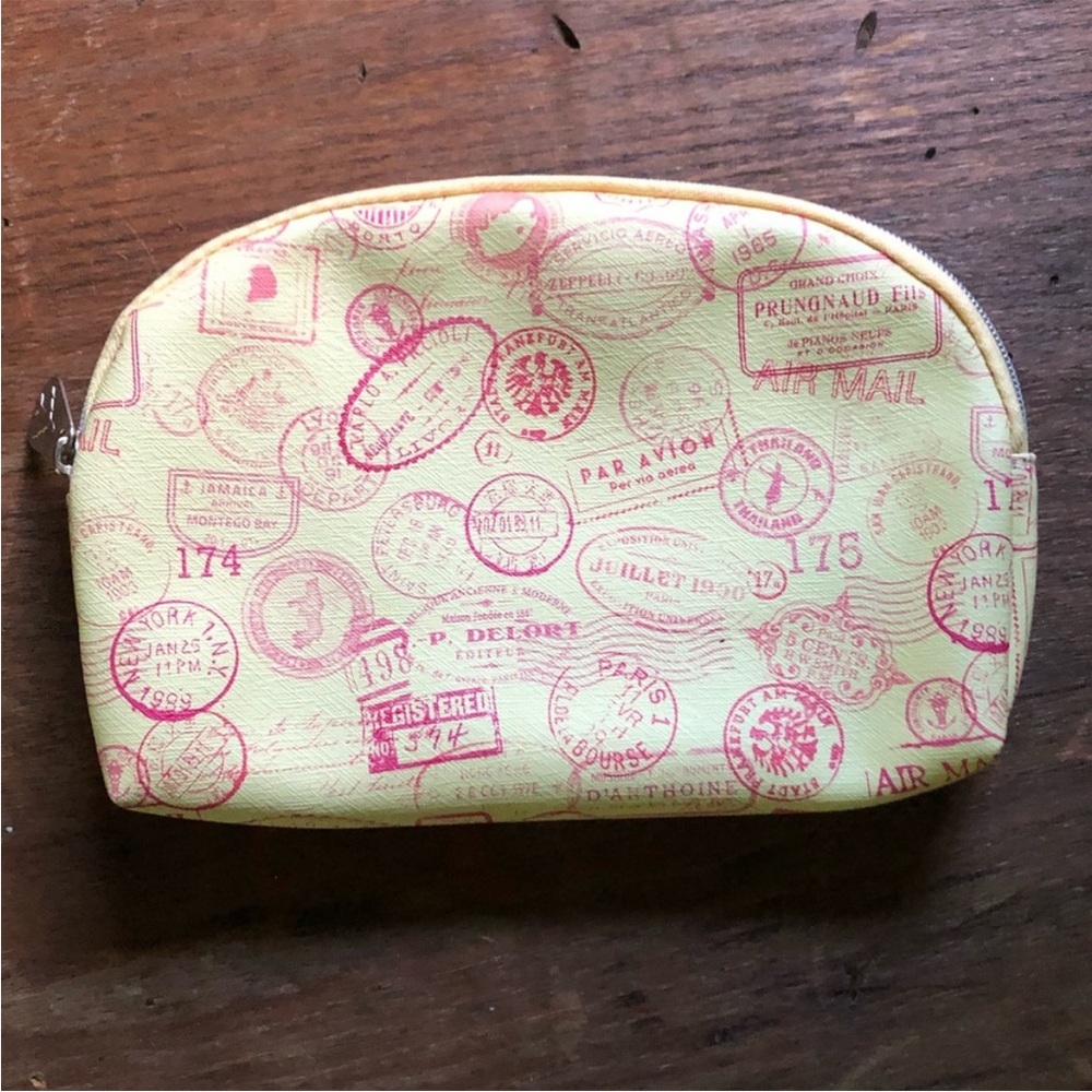 Makeup Bag (4) - Picture 2 of 12